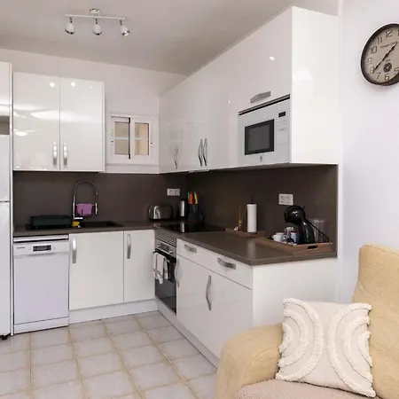 Mirador 24 - One Bed شقة *